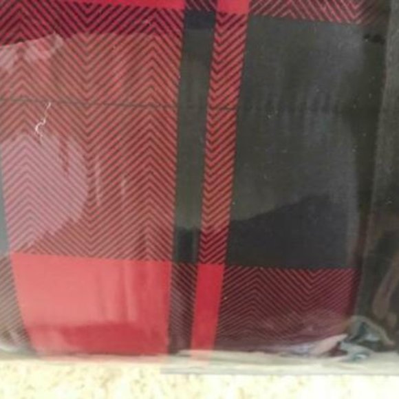 NIP RED PLAID DOWN ALTERNATIVE COMFORTER FULL/QUEEN - Picture 8 of 11